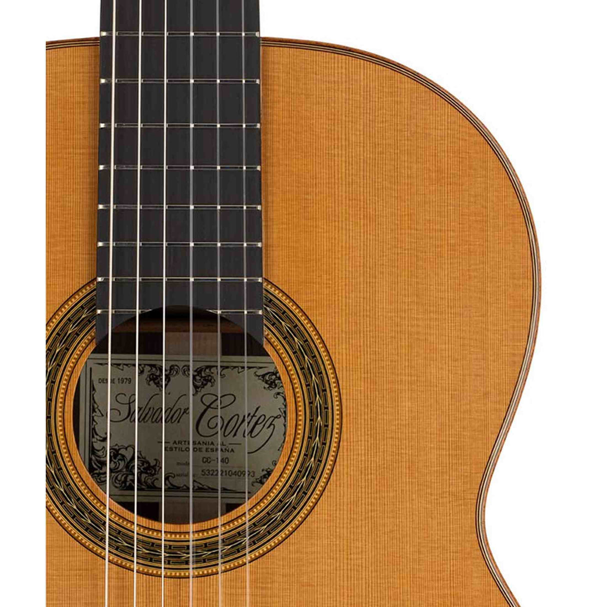 Salvador Cortez CC-140 – Klassieke gitaar met massief ceder bovenblad en driedelige palissander/esdoorn achterzijde
