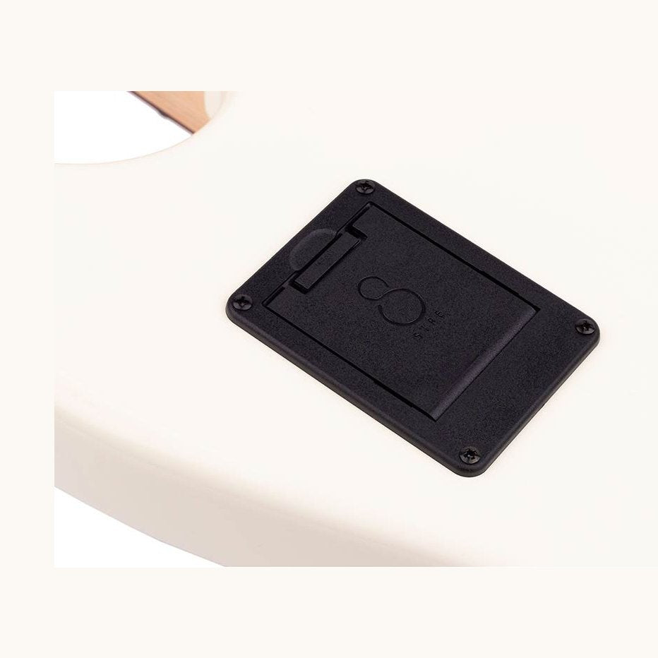 Sire V3+ 5/AWH Marcus Miller 2nd Gen Basgitaar Antique White