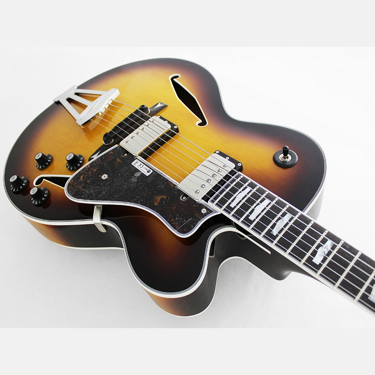 FGN Masterfield Full Acoustic Jazz elektrische gitaar Jazz Burst, Alnico 3 humbuckers, met koffer