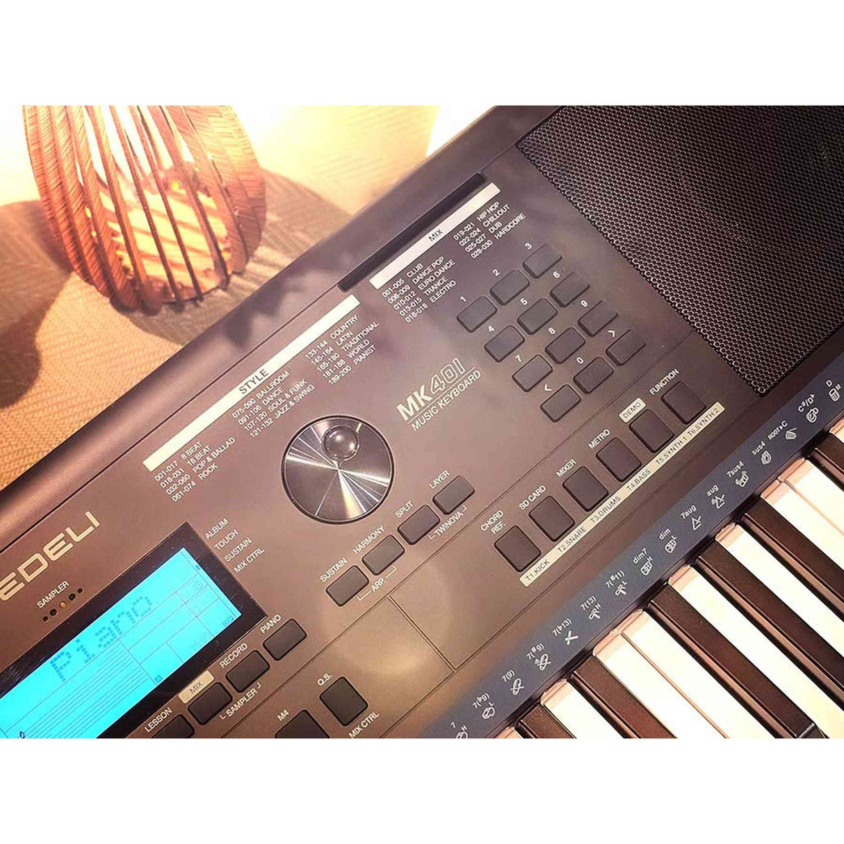 Medeli MK401 Millenium Series – Set met standaard & kruk, 61 aanslaggevoelige toetsen, 600 klanken