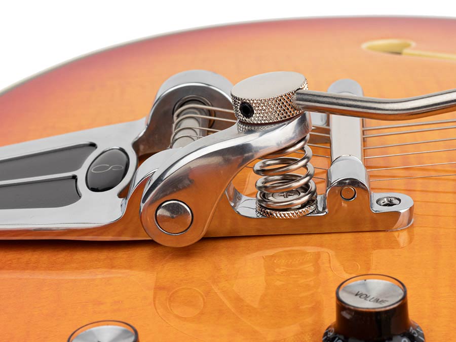 Sire Guitars H7T/CS Elektrische archtop gitaar met tremolo, cherry sunburst