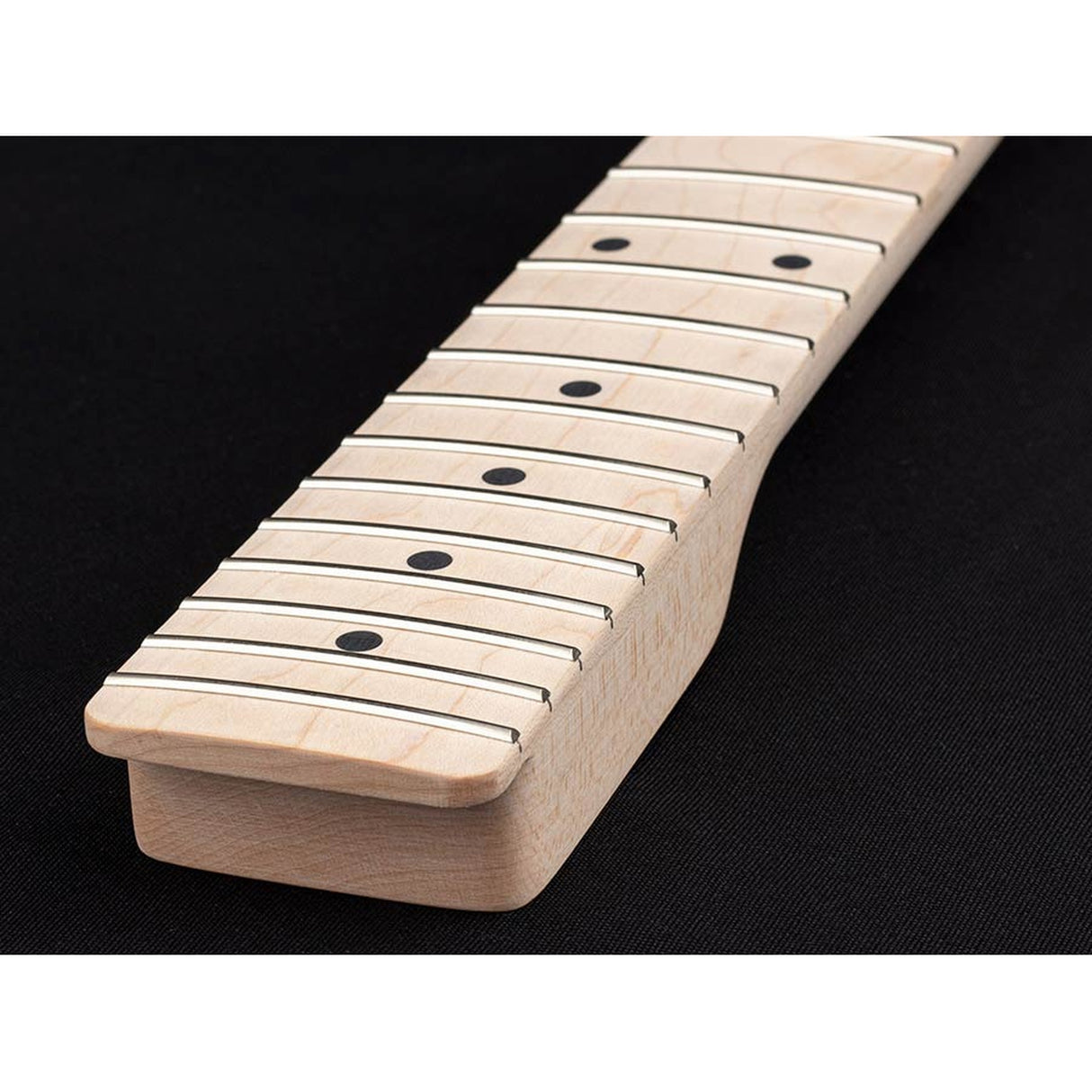 Boston ETN22M-MHA modern neck, made in EU, ST style, 22 frets, all maple, half paddle, 9,5" radius, 6150 fretwire