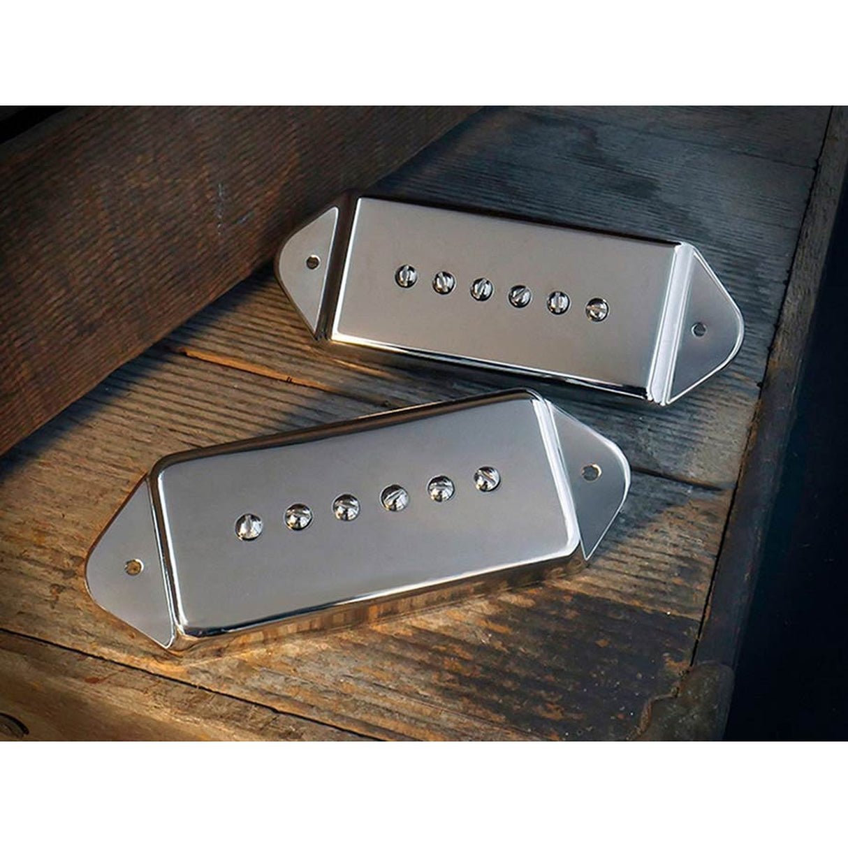 Lollar 10302-111532 set van twee "P-90 Dog Ear Casino" enkele spoel pickups, hals en brug, nikkel