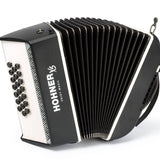 HOHNER A2931 XS Knopaccordeon- 21 knoppen en 15 bassen Grijs‑Wit met gigbag en volwassen draagriem