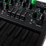 Arturia MicroBrute UFO – Analoge synthesizer met 25 toetsen, sequencer en patchbay