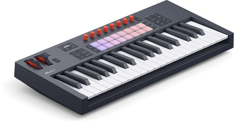 Novation FLkey2 37 master keyboard met 37 toetsen, 16 pads en OLED display