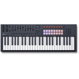 Novation FLkey2 49 master keyboard met 49 toetsen, 16 pads en 9 faders