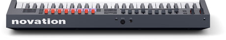 Novation FLkey2 49 master keyboard met 49 toetsen, 16 pads en 9 faders