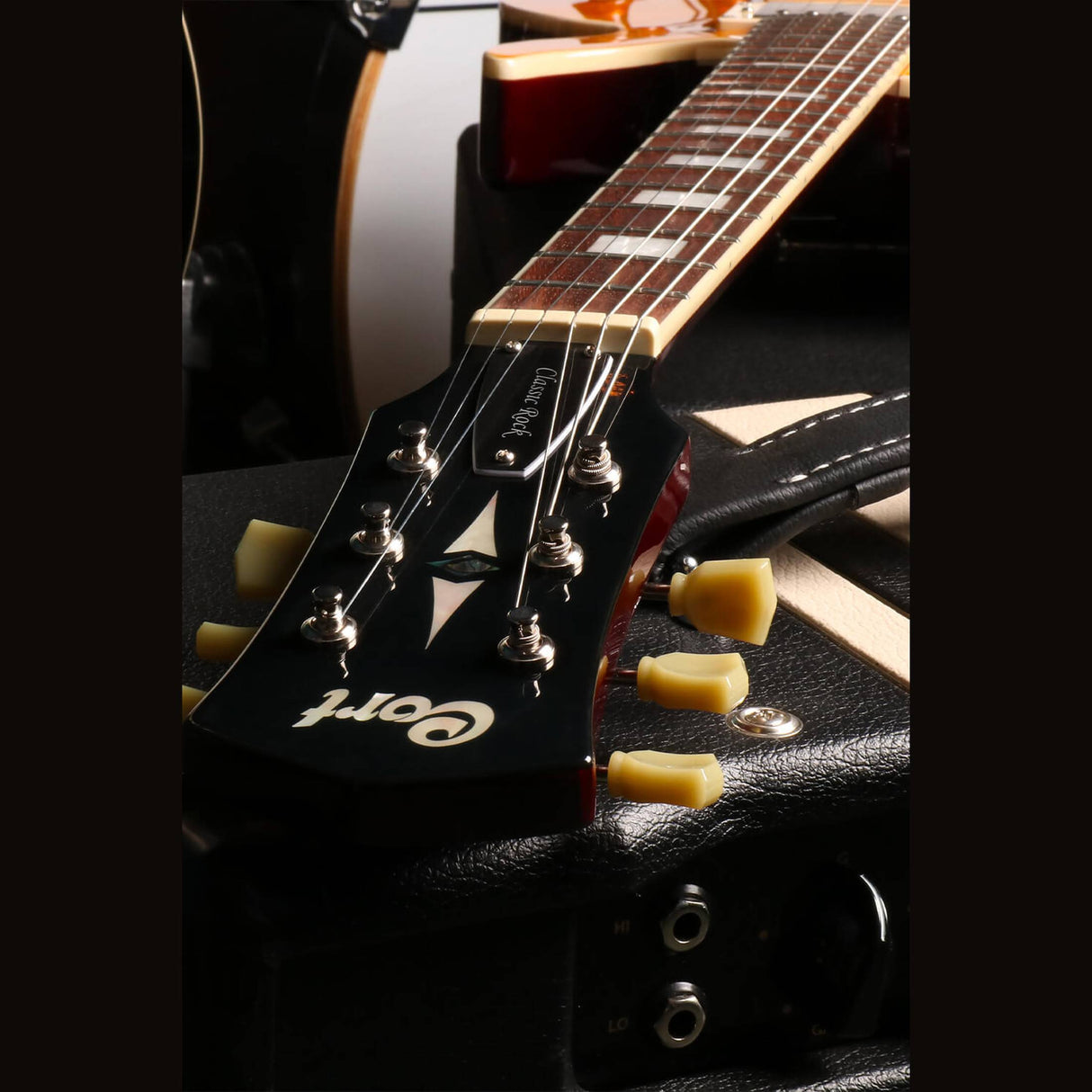 Cort CR250 VB2 Elektrische Gitaar Single Cut Mahonie met Flame Maple Top Vintage Burst